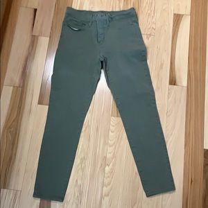 Levi hunter green skinny jeans.